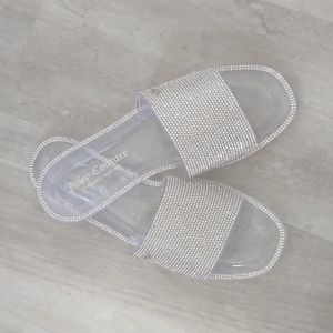 Size 7 clear jelly bling Sandals
